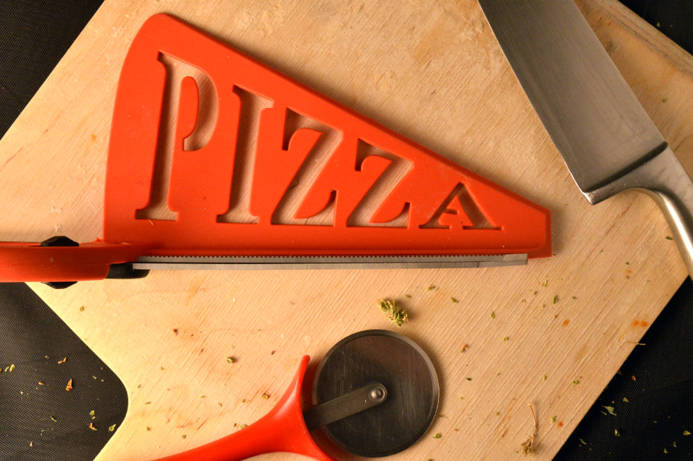 Pizza richtig schneiden: Pizzaroller, Pizzamesser und Pizzaschere in der Übersicht