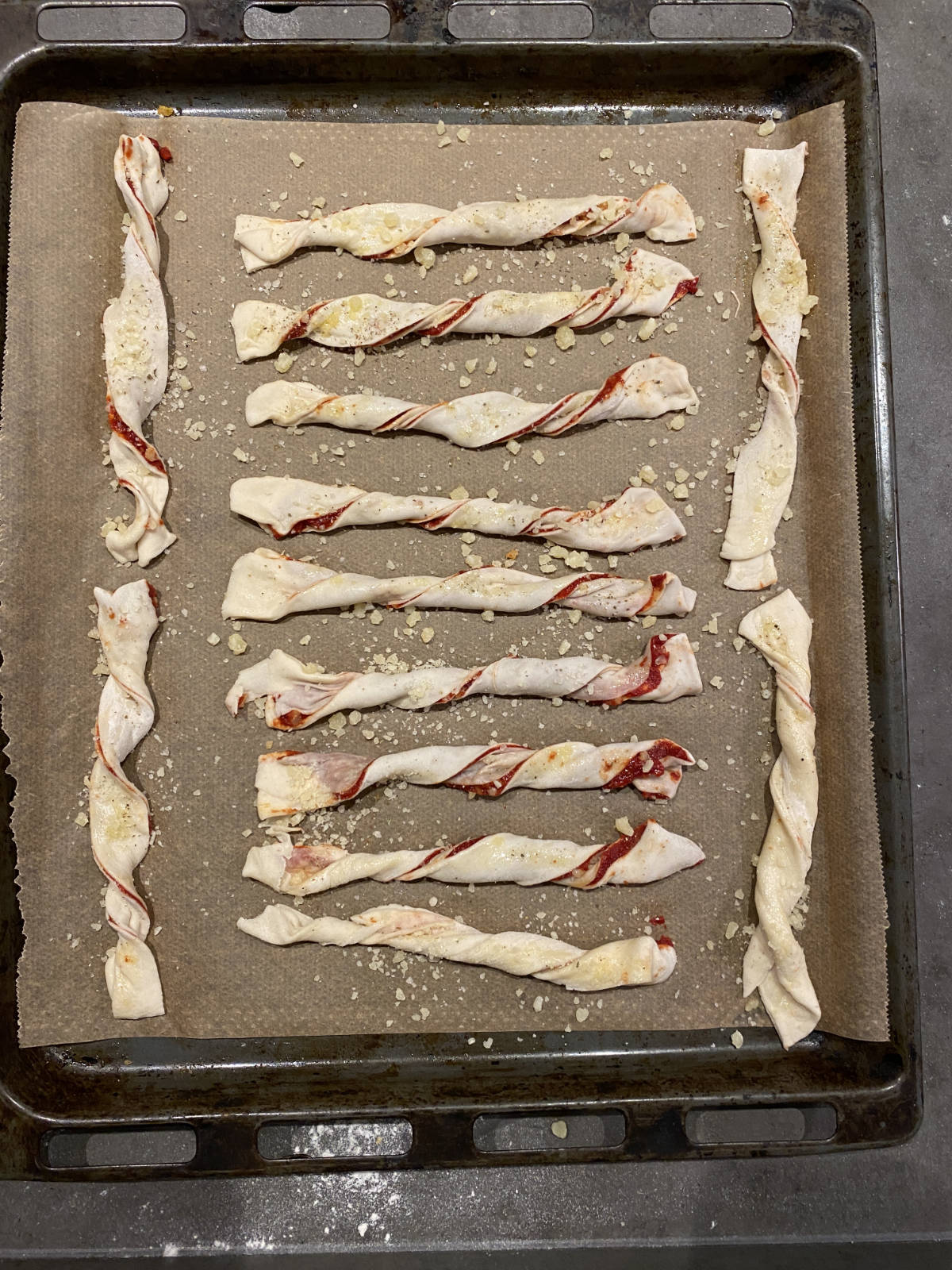 4 pizzasticks pikant drehen Salamico