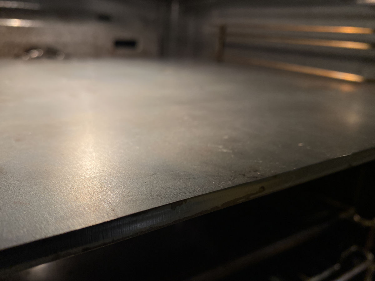Pizzastahl einbrennen: So geht’s